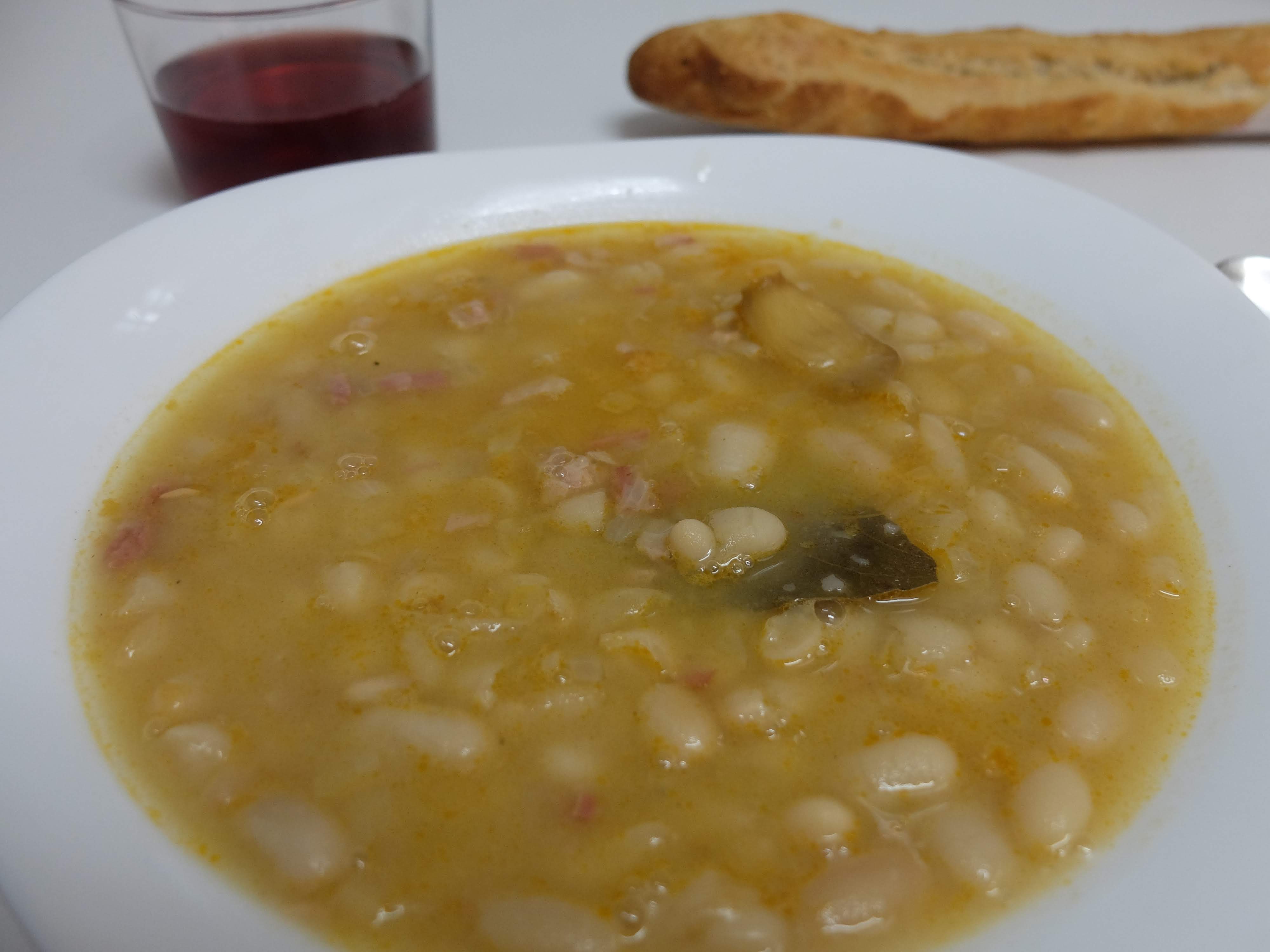 Alubias blancas con jamón