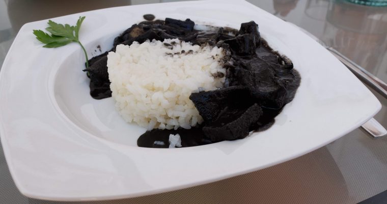 Calamares en su tinta