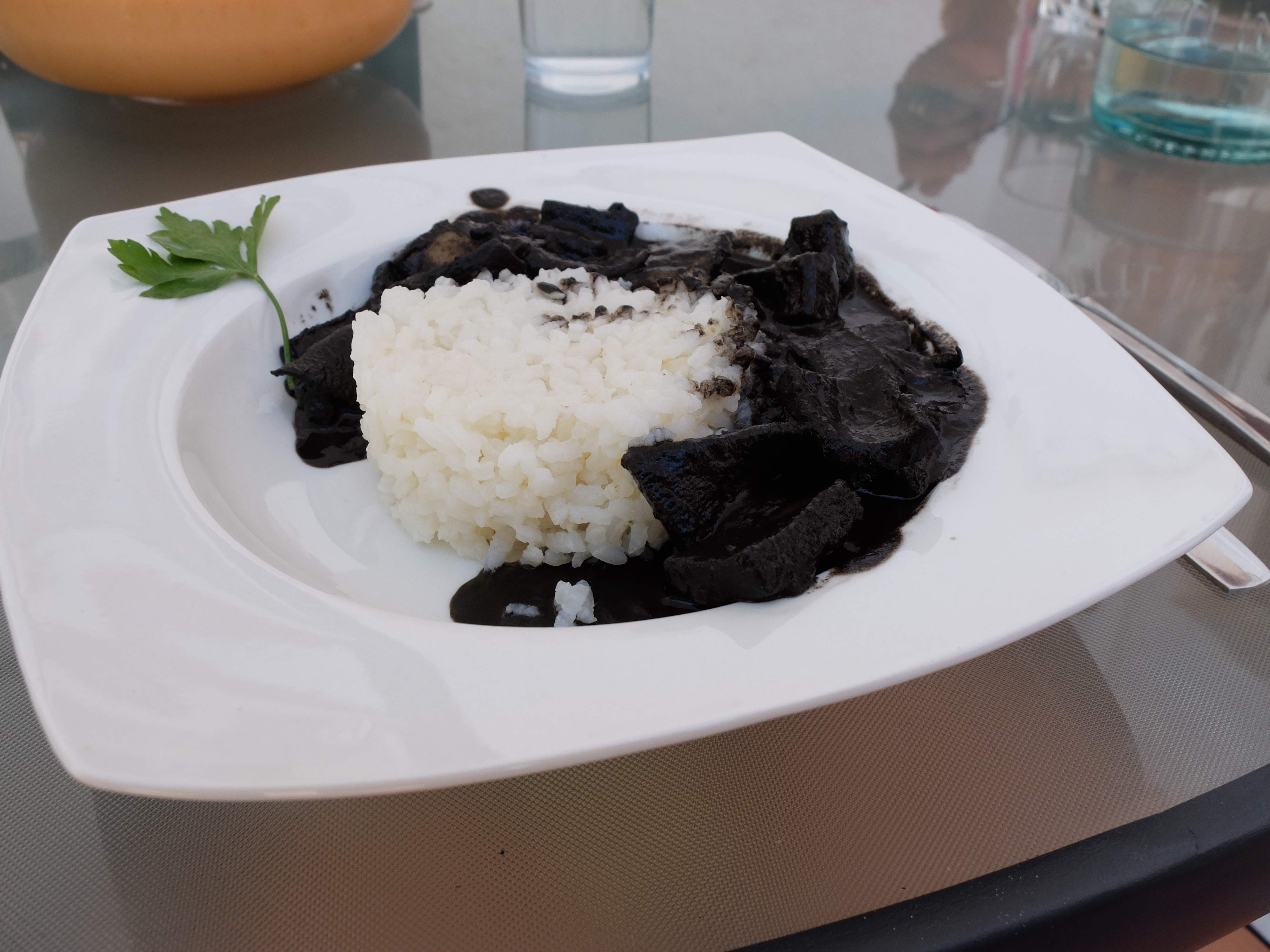 Calamares en su tinta