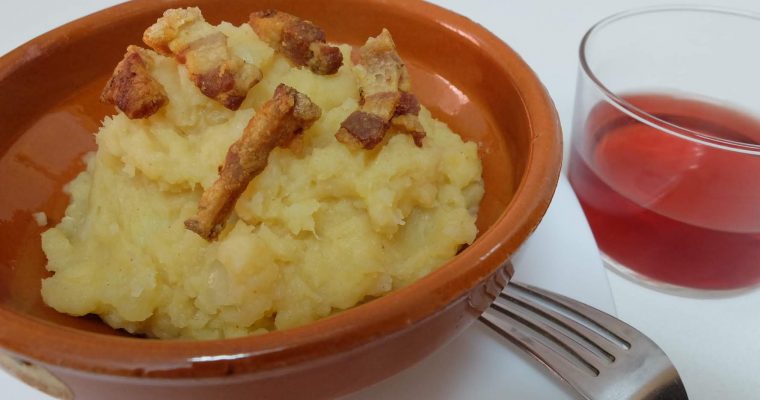 Patatas revolconas