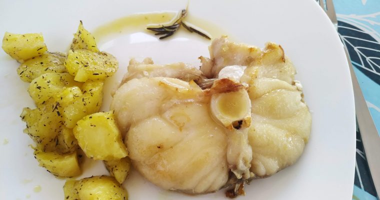 Rape a la plancha con tomillo y patatas